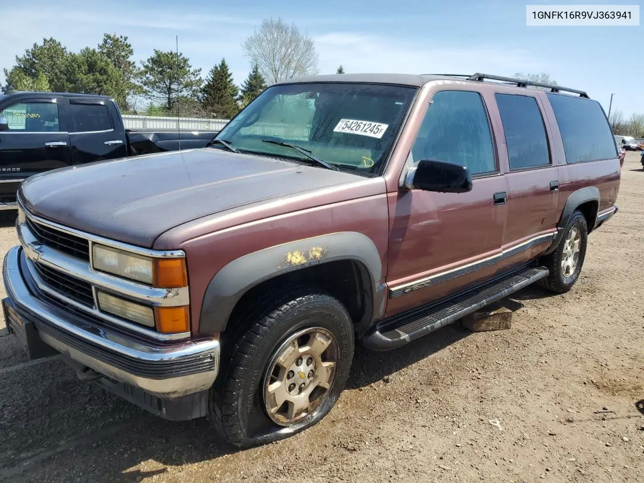 1997 Chevrolet Suburban K1500 VIN: 1GNFK16R9VJ363941 Lot: 54261245