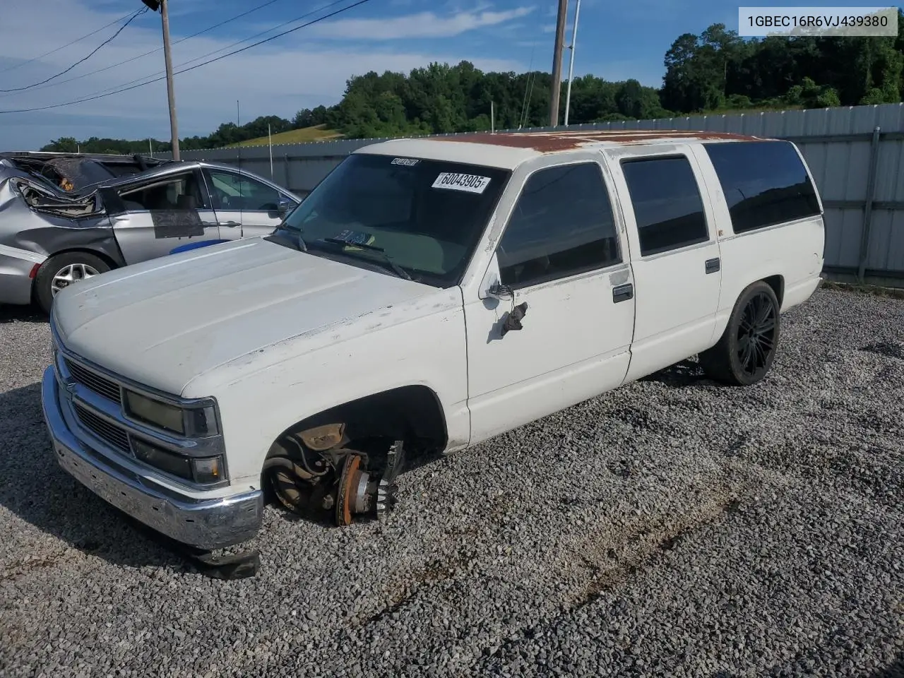 1997 Chevrolet Suburban C1500 VIN: 1GBEC16R6VJ439380 Lot: 60043905
