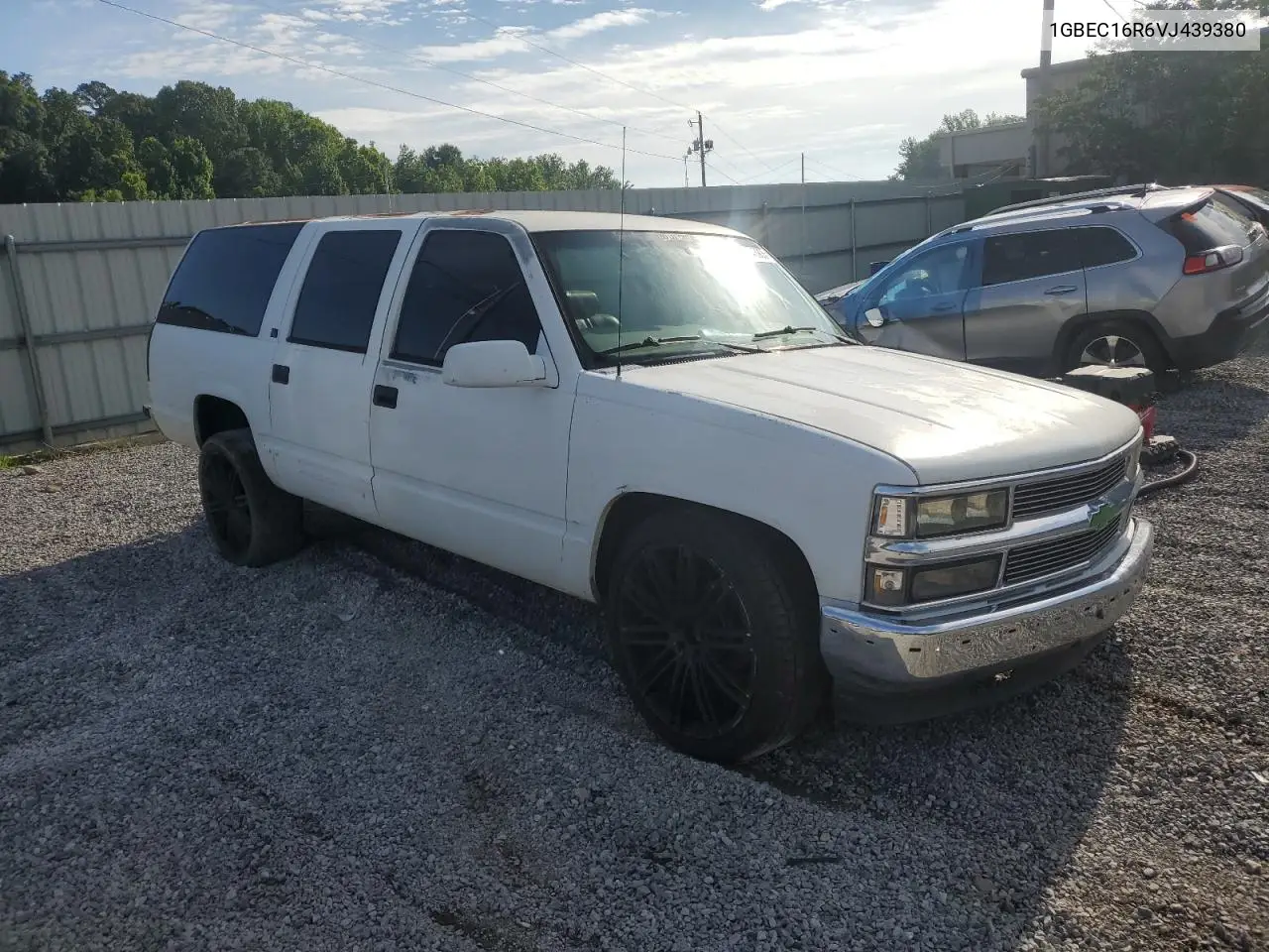 1997 Chevrolet Suburban C1500 VIN: 1GBEC16R6VJ439380 Lot: 60043905