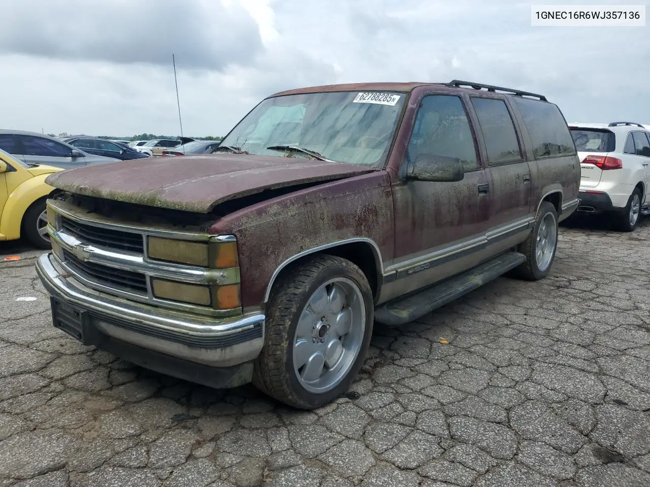 1998 Chevrolet Suburban C1500 VIN: 1GNEC16R6WJ357136 Lot: 62788285