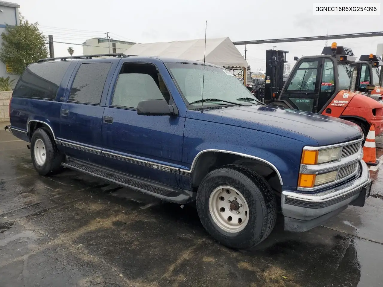 1999 Chevrolet Suburban C1500 VIN: 3GNEC16R6XG254396 Lot: 47893185