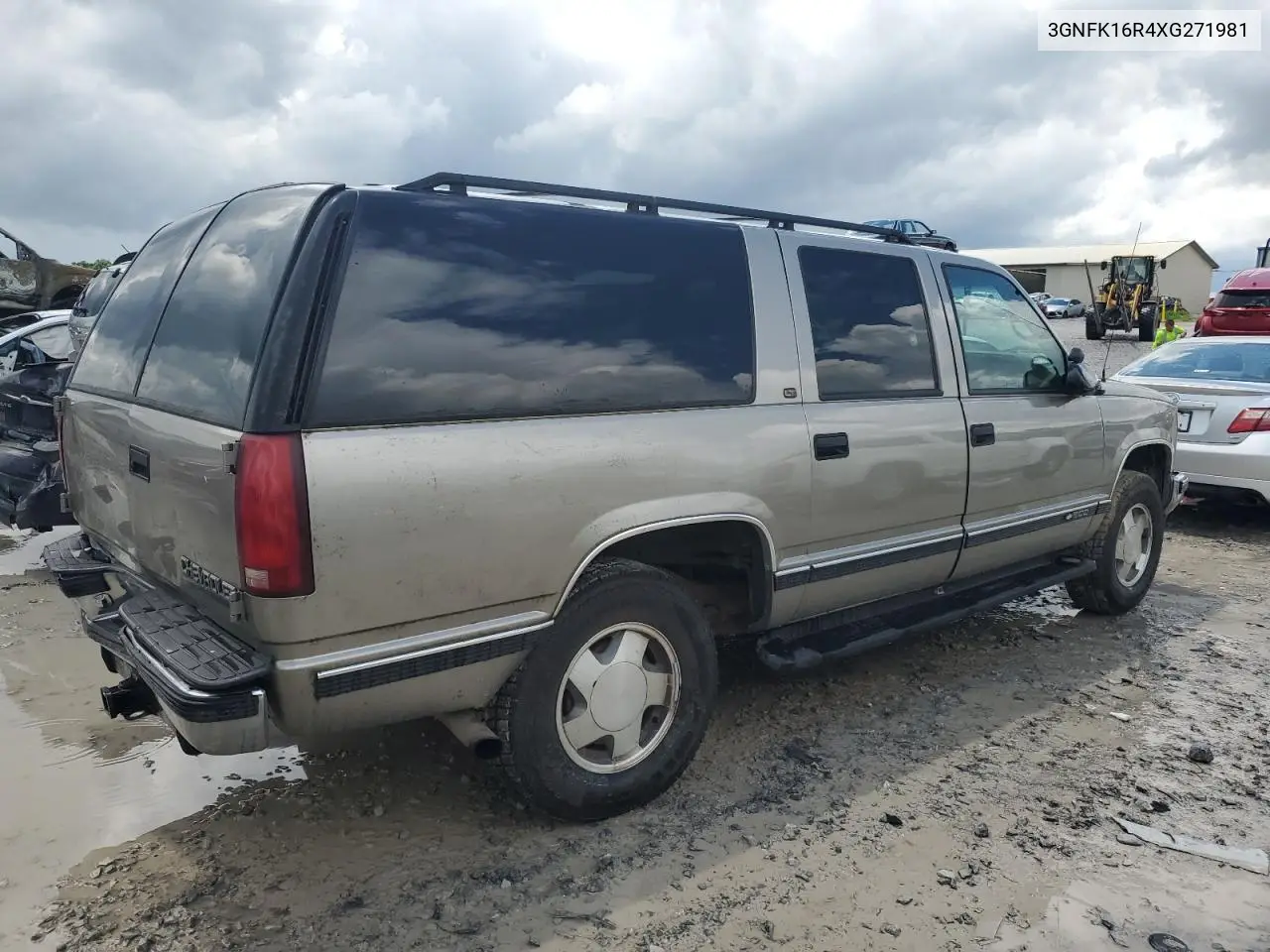 1999 Chevrolet Suburban K1500 VIN: 3GNFK16R4XG271981 Lot: 56621605