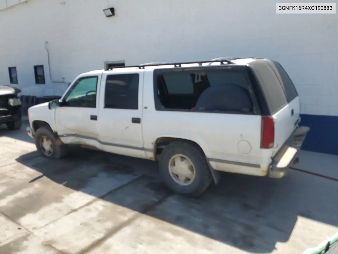 1999 Chevrolet Suburban K1500 VIN: 3GNFK16R4XG190883 Lot: 58324415