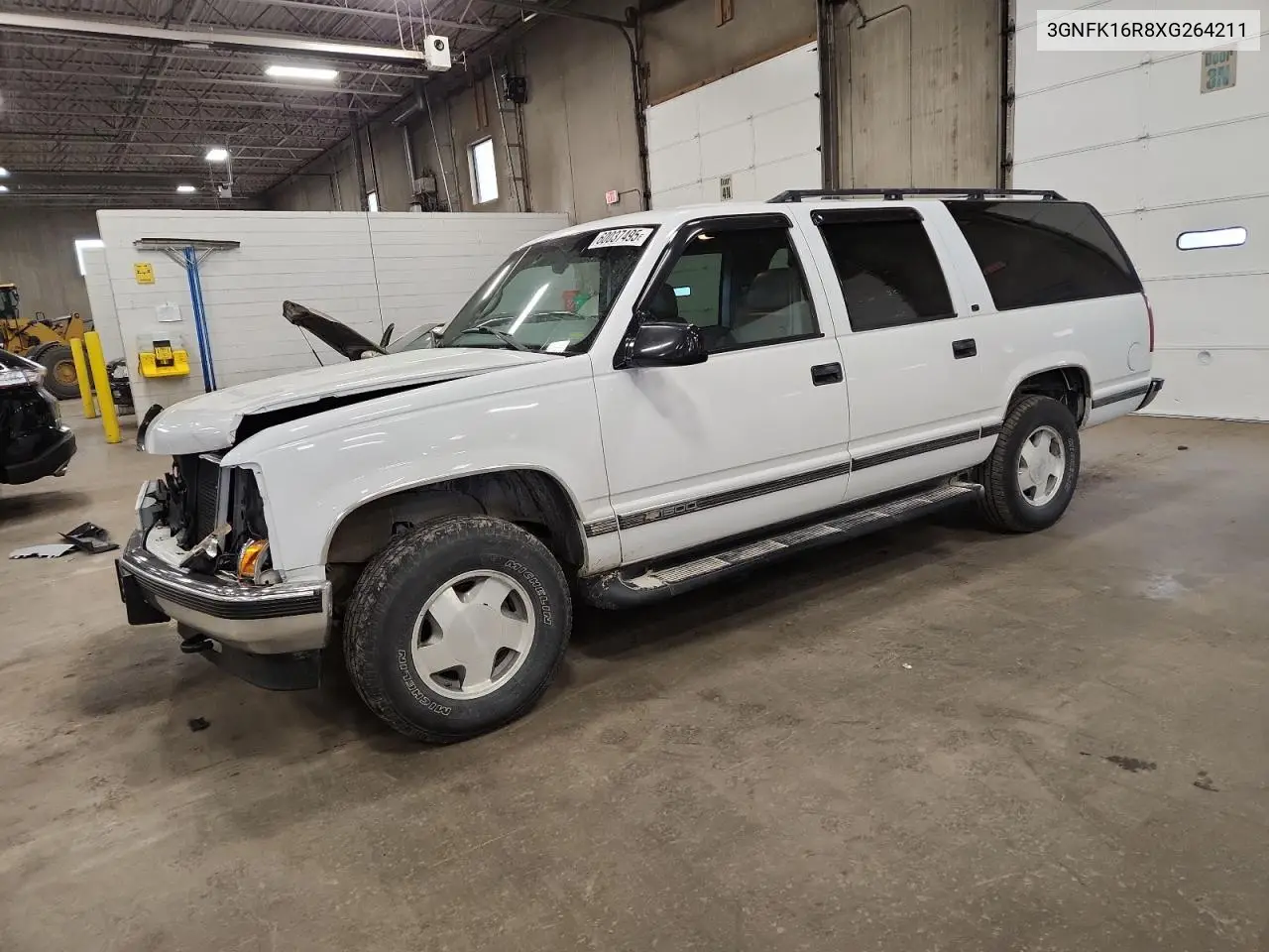 1999 Chevrolet Suburban K1500 VIN: 3GNFK16R8XG264211 Lot: 60705535