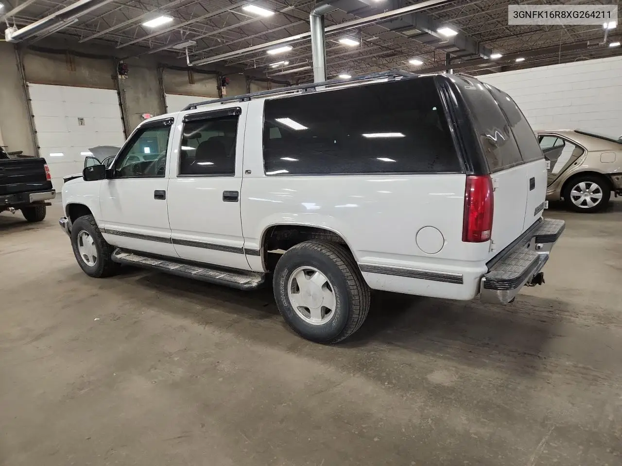 1999 Chevrolet Suburban K1500 VIN: 3GNFK16R8XG264211 Lot: 60705535