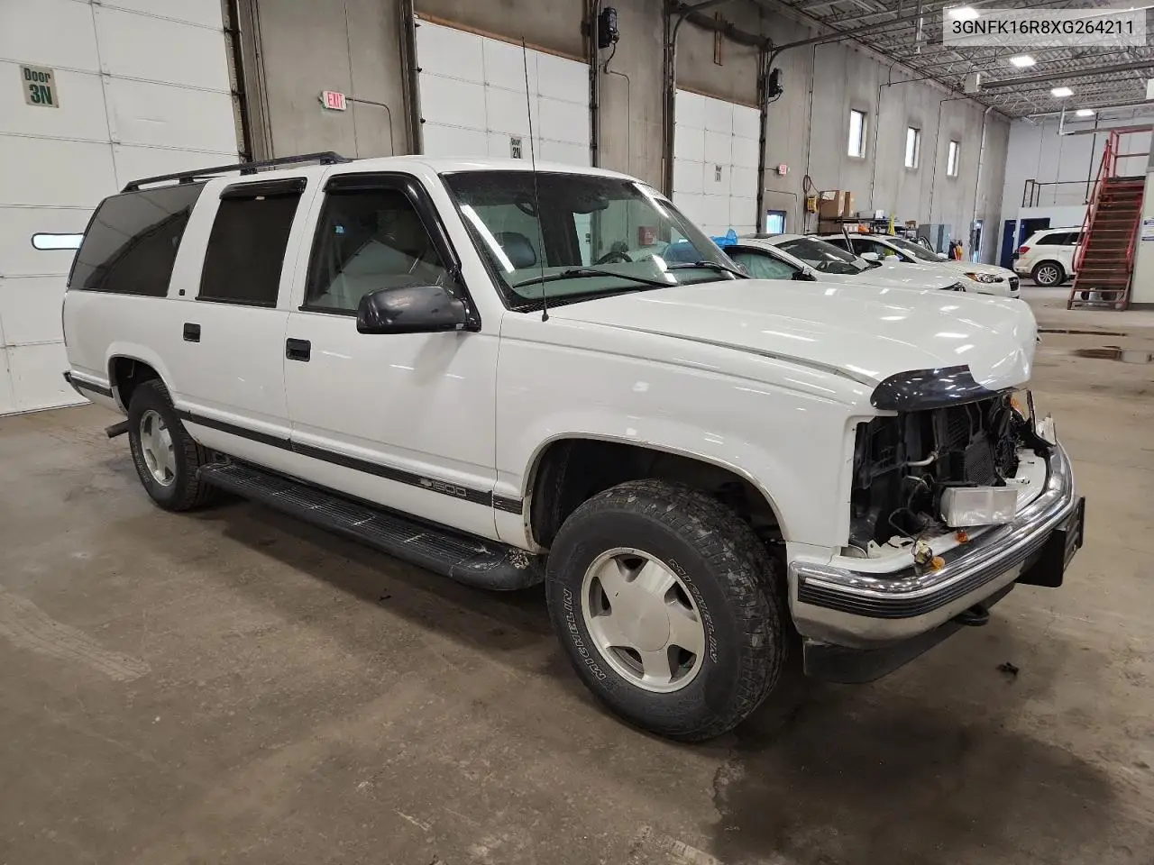 1999 Chevrolet Suburban K1500 VIN: 3GNFK16R8XG264211 Lot: 60705535