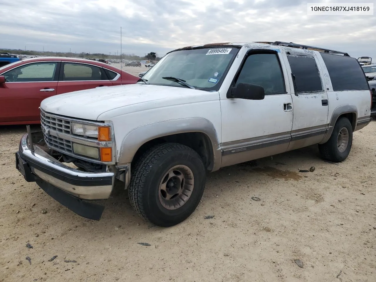 1999 Chevrolet Suburban C1500 VIN: 1GNEC16R7XJ418169 Lot: 88995495