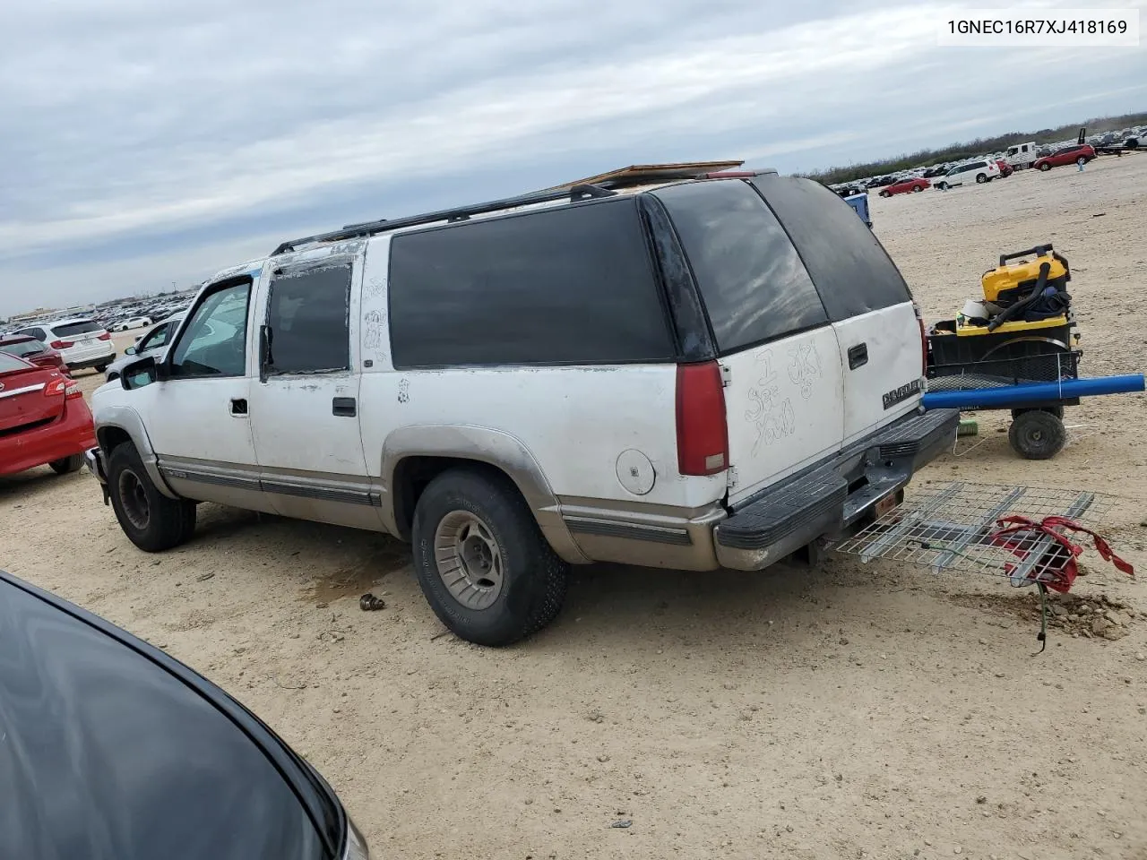 1999 Chevrolet Suburban C1500 VIN: 1GNEC16R7XJ418169 Lot: 88995495