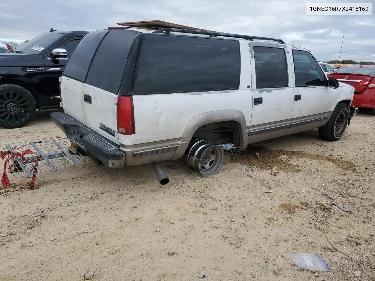 1999 Chevrolet Suburban C1500 VIN: 1GNEC16R7XJ418169 Lot: 88995495