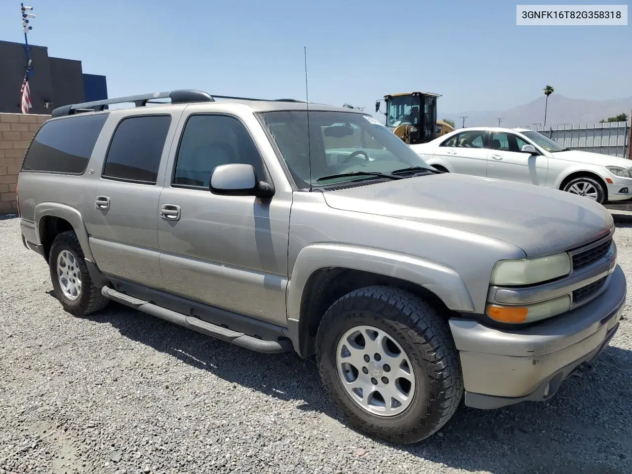 2002 Chevrolet Suburban K1500 VIN: 3GNFK16T82G358318 Lot: 61071145