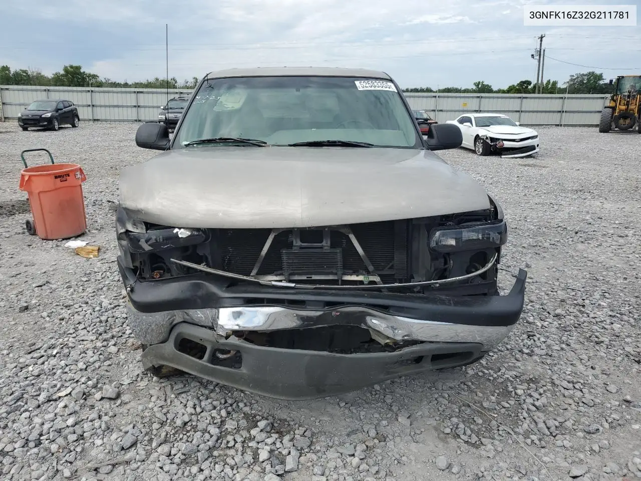 2002 Chevrolet Suburban K1500 VIN: 3GNFK16Z32G211781 Lot: 62583365