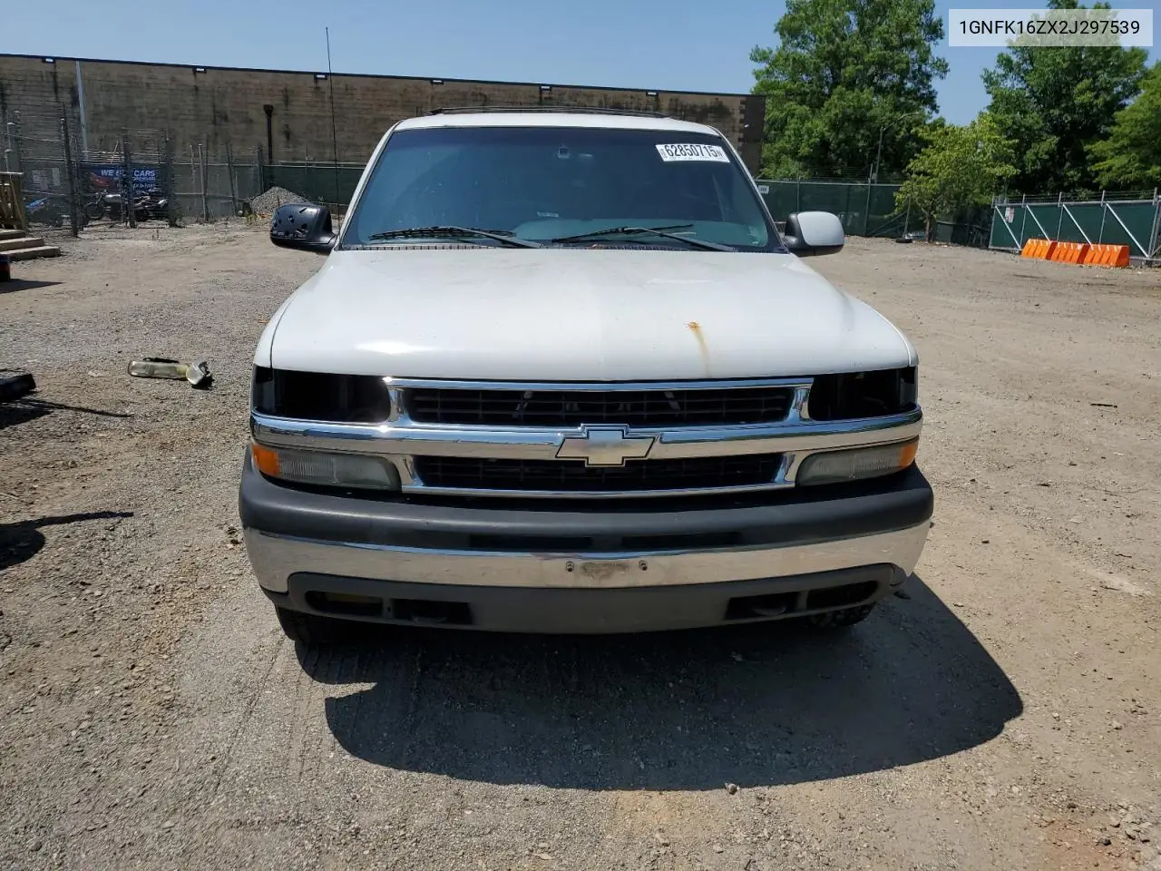 2002 Chevrolet Suburban K1500 VIN: 1GNFK16ZX2J297539 Lot: 62850715