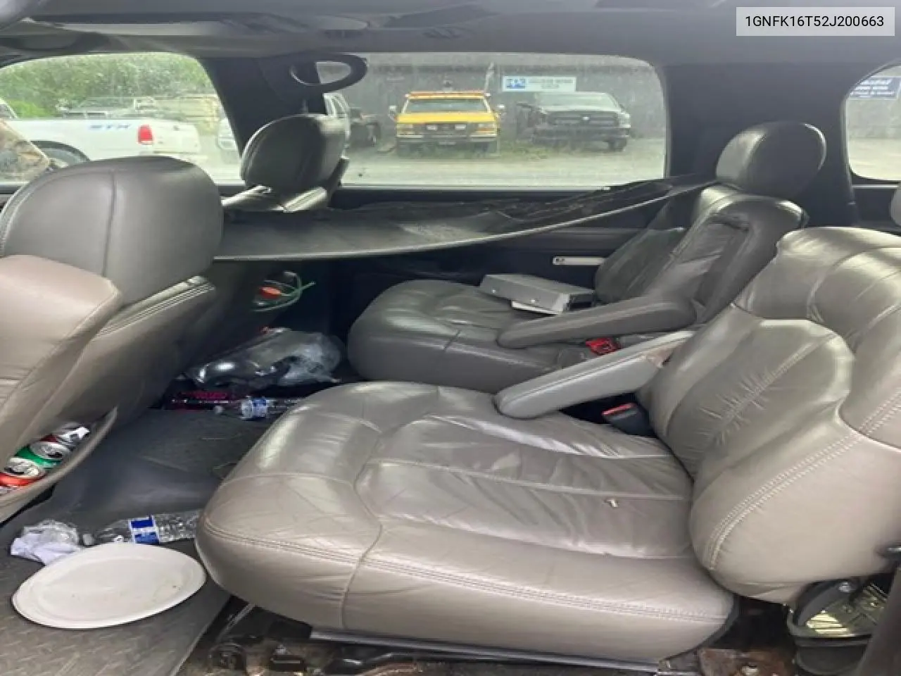 2002 Chevrolet Suburban K1500 VIN: 1GNFK16T52J200663 Lot: 63117825