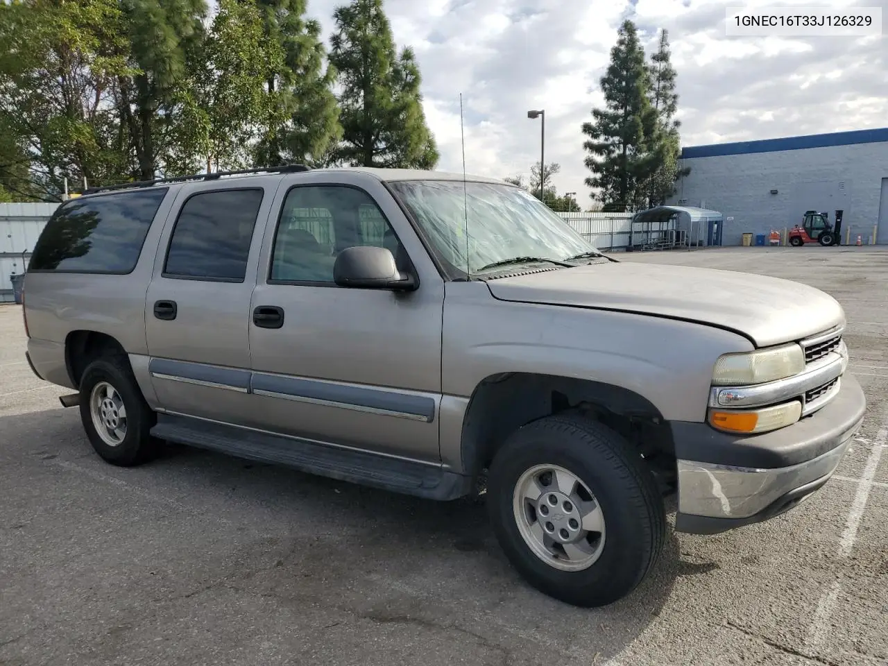 2003 Chevrolet Suburban C1500 VIN: 1GNEC16T33J126329 Lot: 47325335
