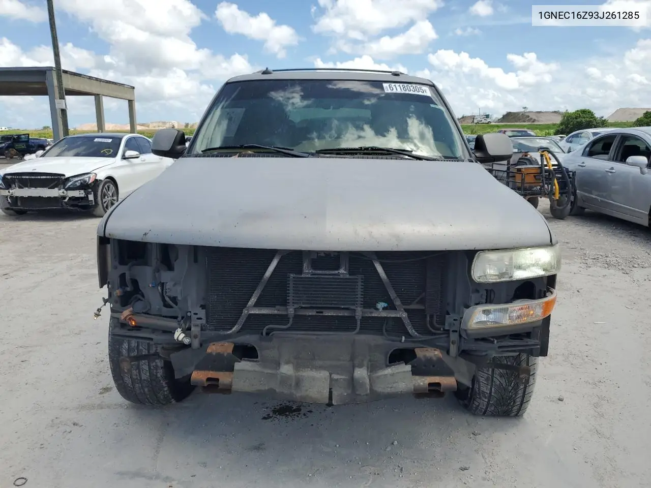 2003 Chevrolet Suburban C1500 VIN: 1GNEC16Z93J261285 Lot: 61180305