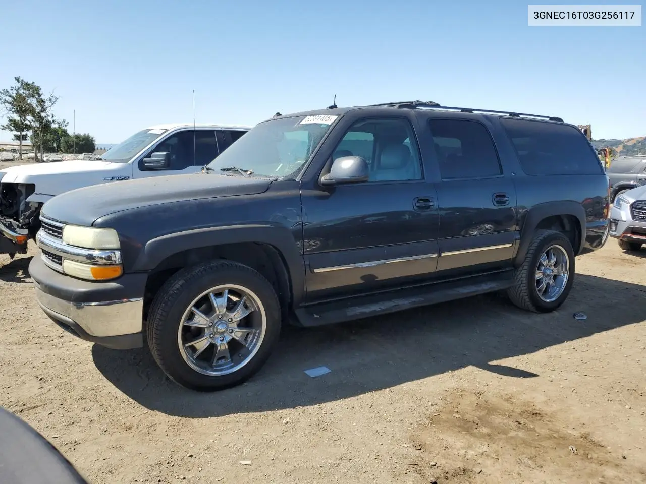 2003 Chevrolet Suburban C1500 VIN: 3GNEC16T03G256117 Lot: 62391405
