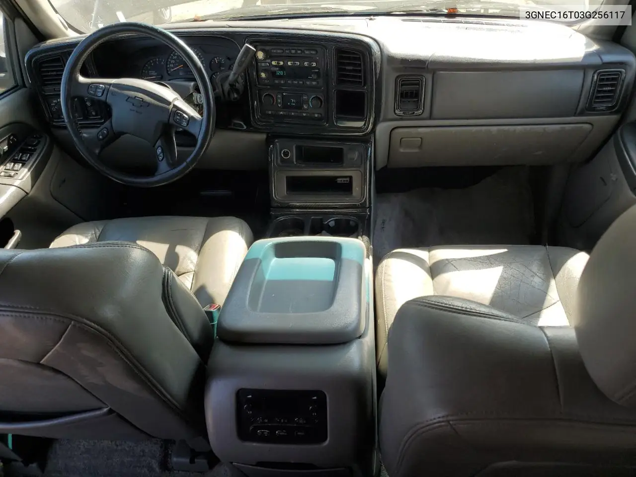 2003 Chevrolet Suburban C1500 VIN: 3GNEC16T03G256117 Lot: 62391405