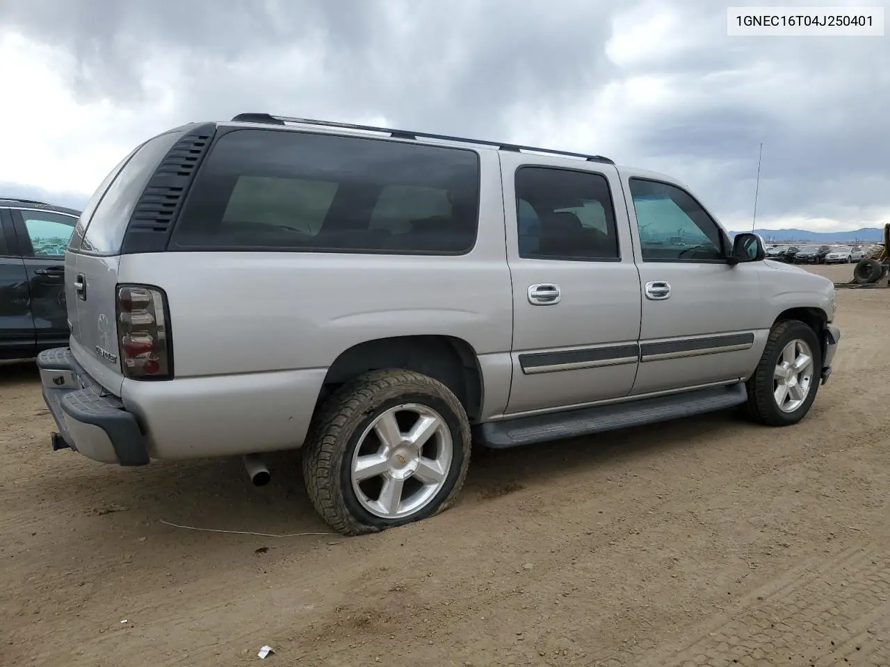 2004 Chevrolet Suburban C1500 VIN: 1GNEC16T04J250401 Lot: 49548555