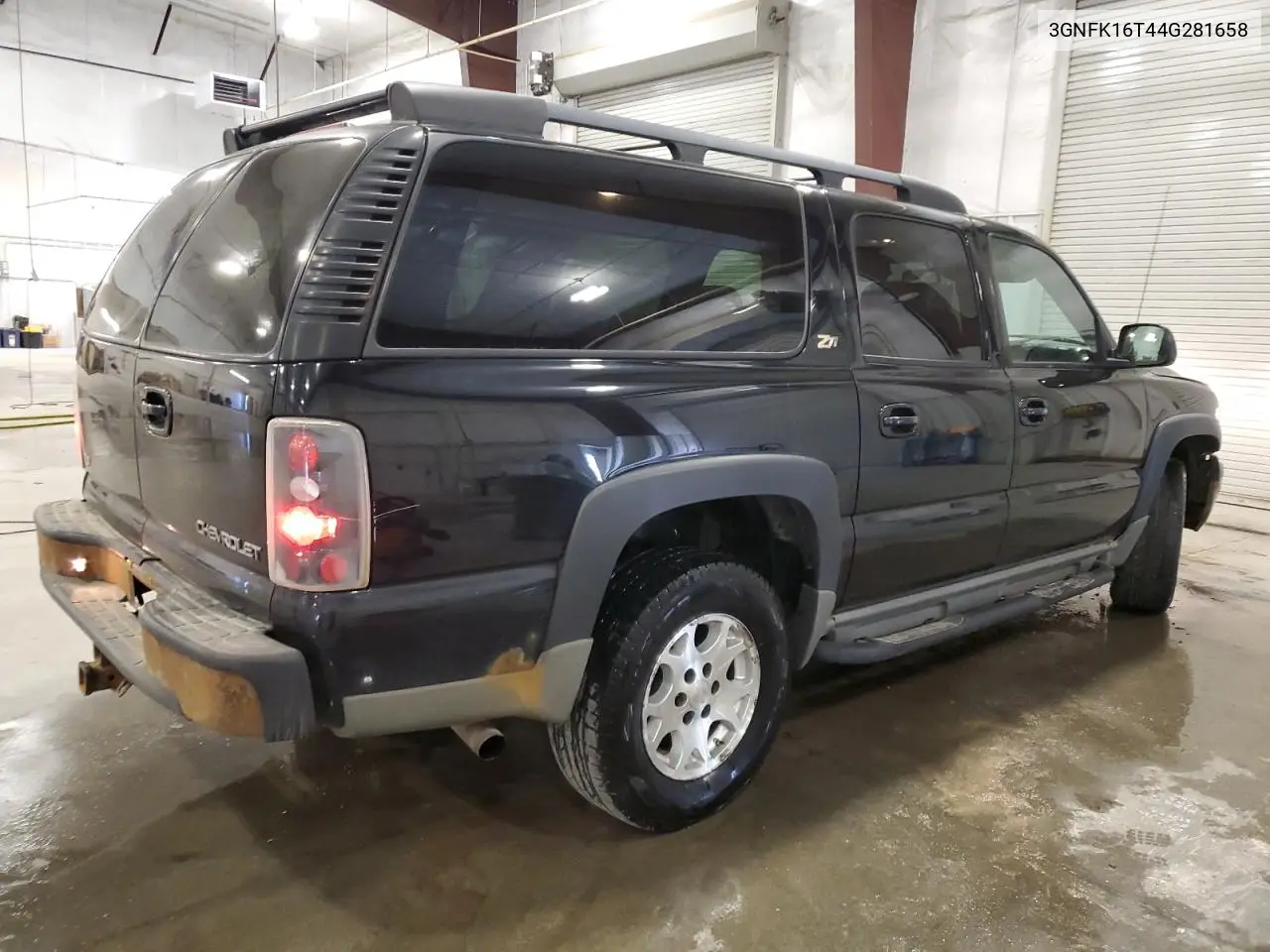 2004 Chevrolet Suburban K1500 VIN: 3GNFK16T44G281658 Lot: 52580235