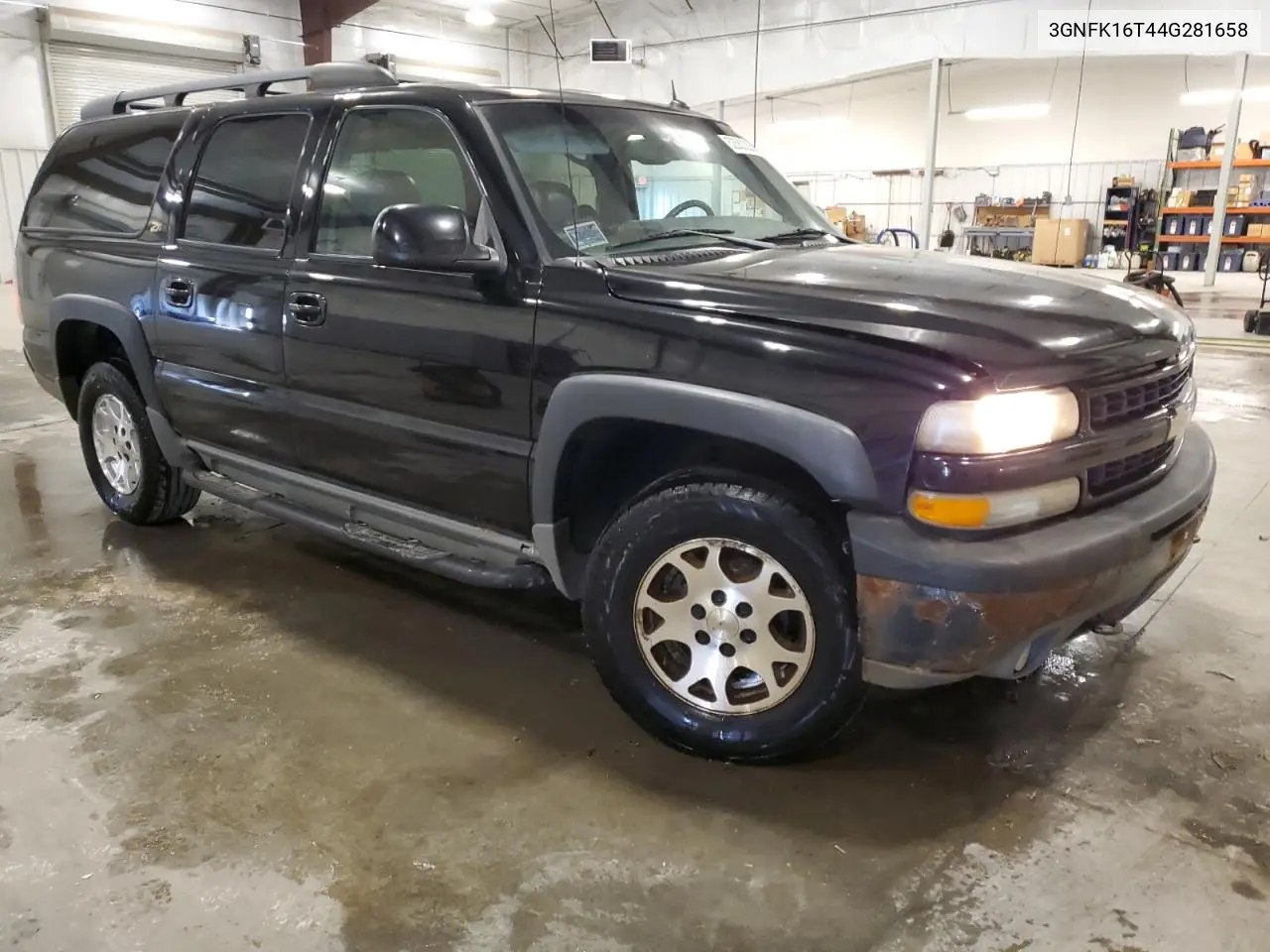 2004 Chevrolet Suburban K1500 VIN: 3GNFK16T44G281658 Lot: 52580235