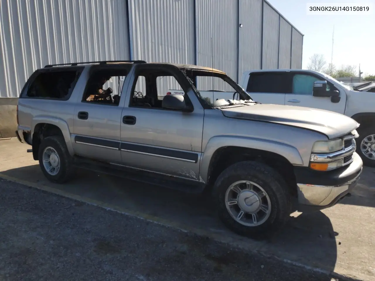 2004 Chevrolet Suburban K2500 VIN: 3GNGK26U14G150819 Lot: 53141925