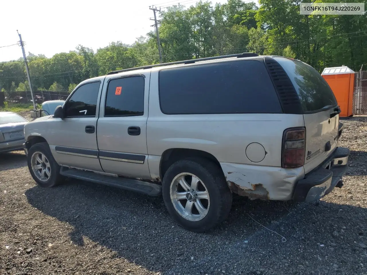 2004 Chevrolet Suburban K1500 VIN: 1GNFK16T94J220269 Lot: 55427185