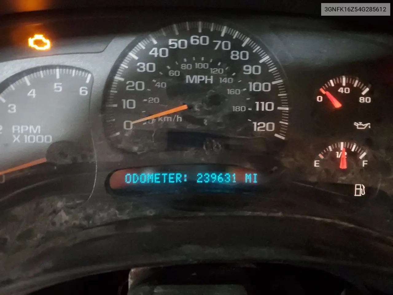 2004 Chevrolet Suburban K1500 VIN: 3GNFK16Z54G285612 Lot: 56174655