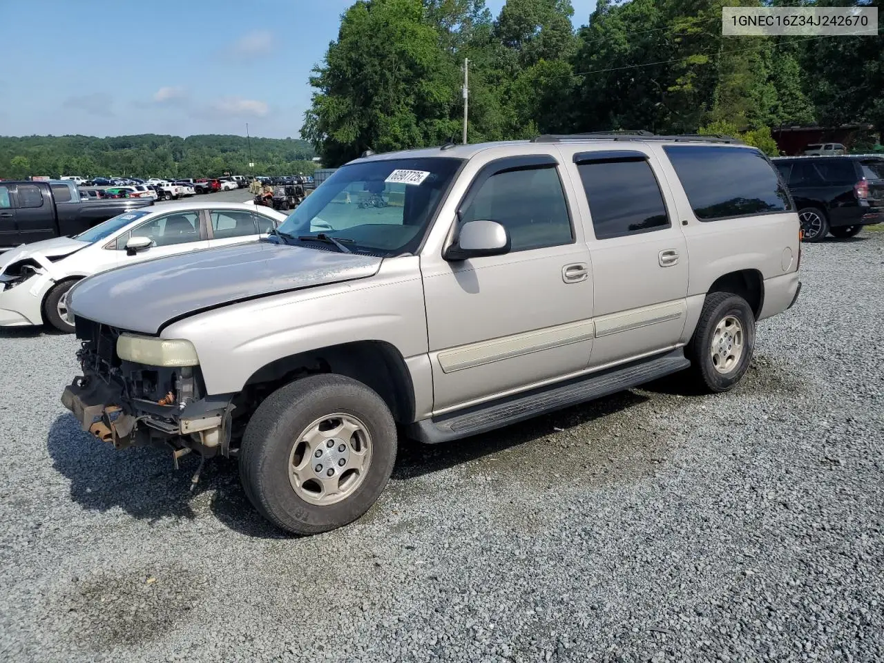 2004 Chevrolet Suburban C1500 VIN: 1GNEC16Z34J242670 Lot: 60987725
