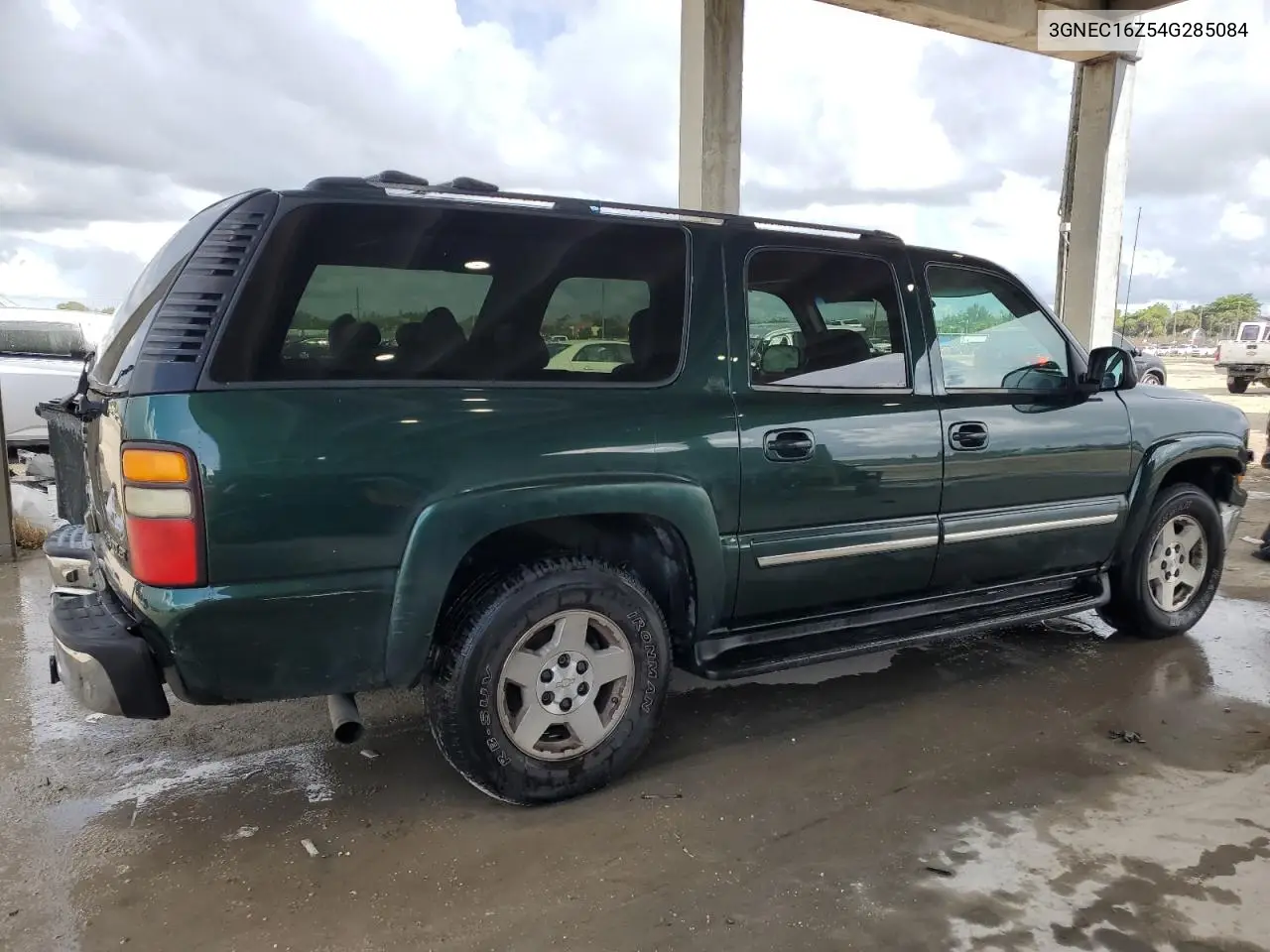 2004 Chevrolet Suburban C1500 VIN: 3GNEC16Z54G285084 Lot: 62018145