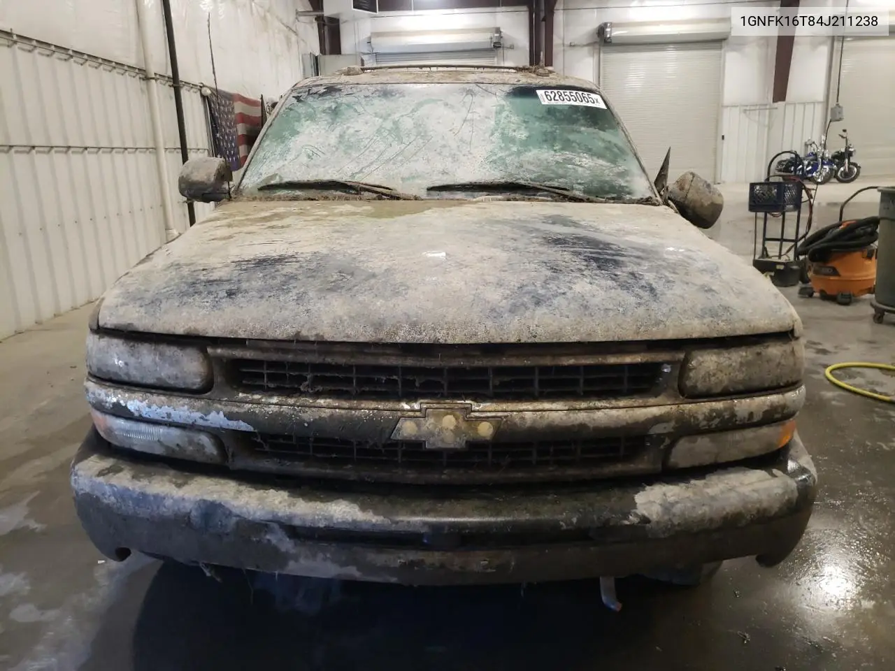 2004 Chevrolet Suburban K1500 VIN: 1GNFK16T84J211238 Lot: 62855065
