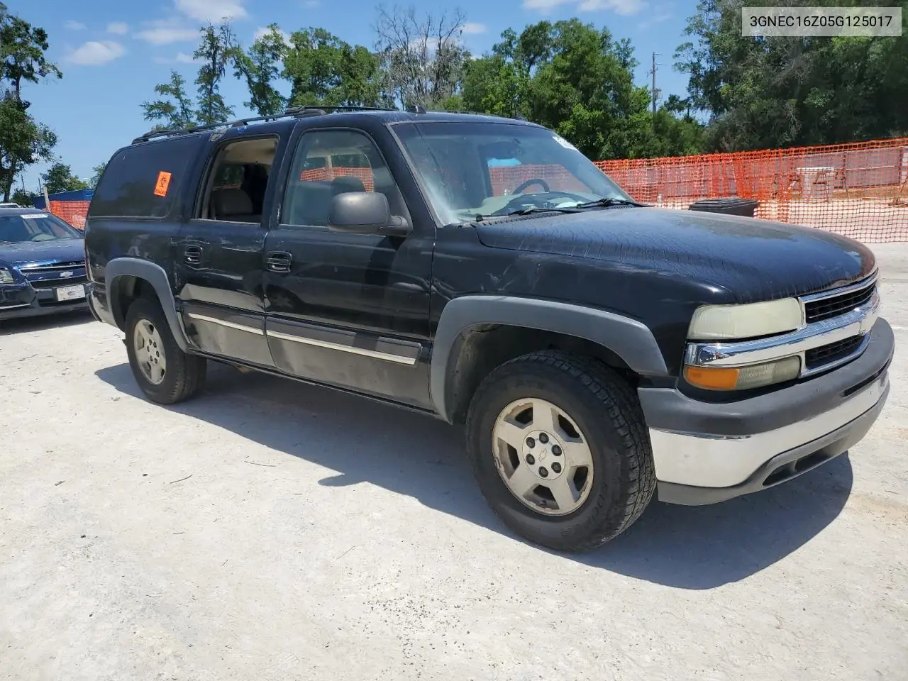 2005 Chevrolet Suburban C1500 VIN: 3GNEC16Z05G125017 Lot: 55200845