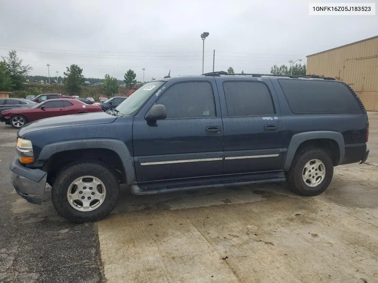 2005 Chevrolet Suburban K1500 VIN: 1GNFK16Z05J183523 Lot: 58595325