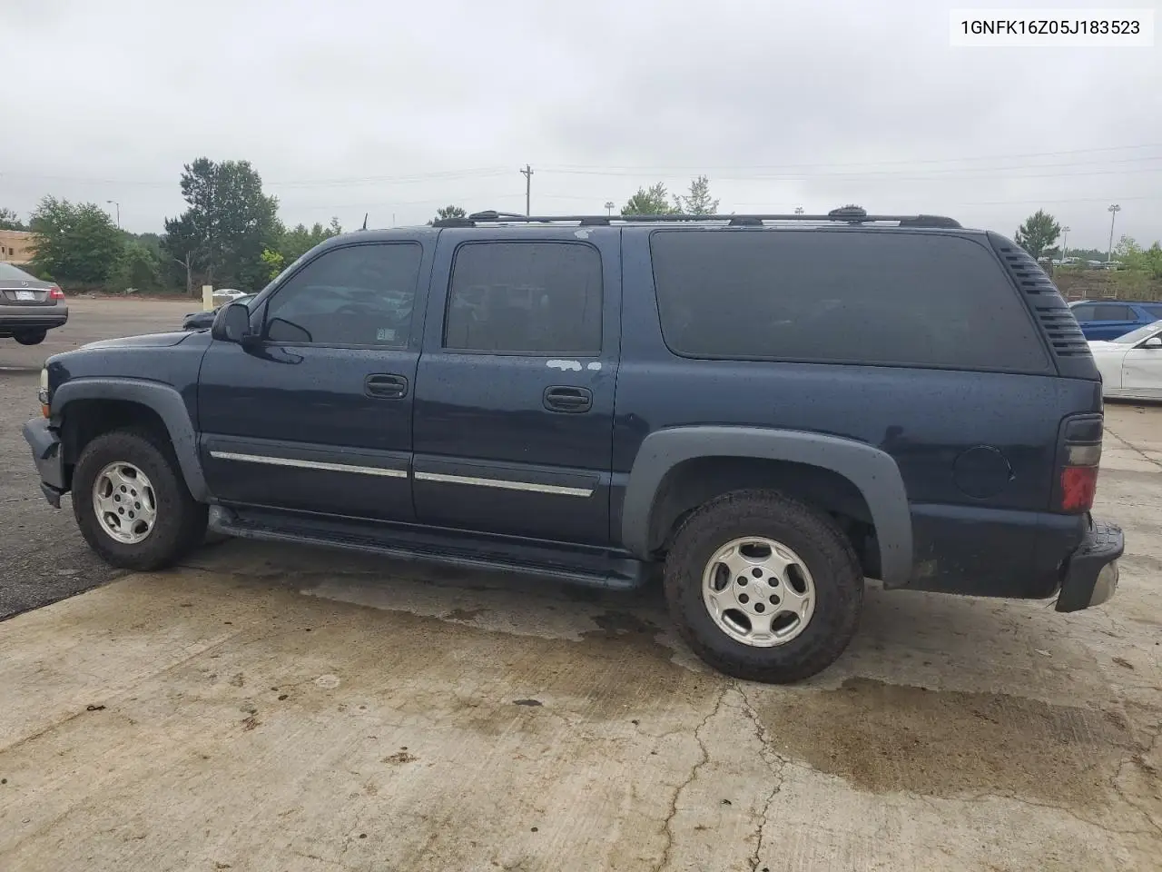 2005 Chevrolet Suburban K1500 VIN: 1GNFK16Z05J183523 Lot: 58595325