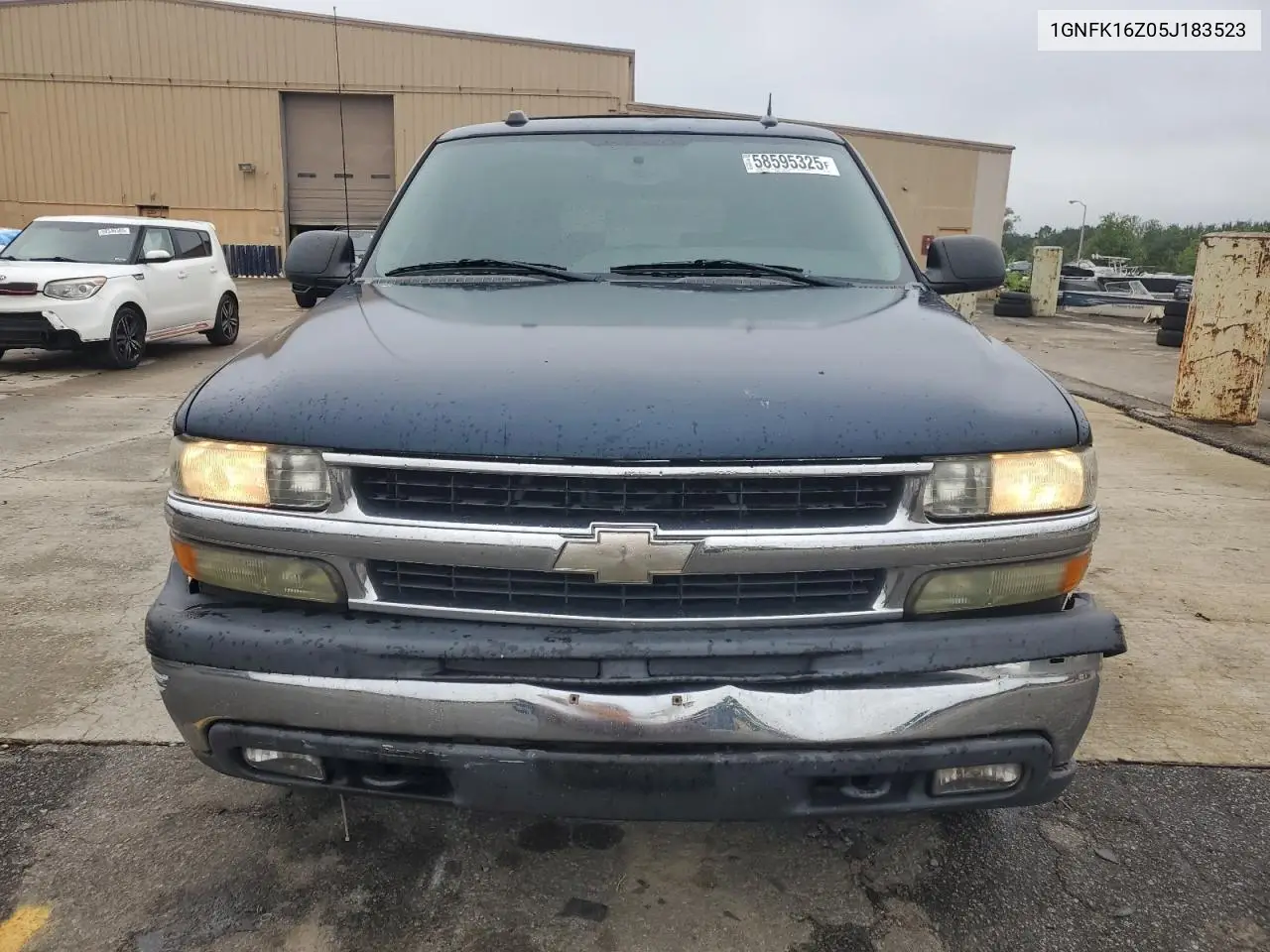 2005 Chevrolet Suburban K1500 VIN: 1GNFK16Z05J183523 Lot: 58595325