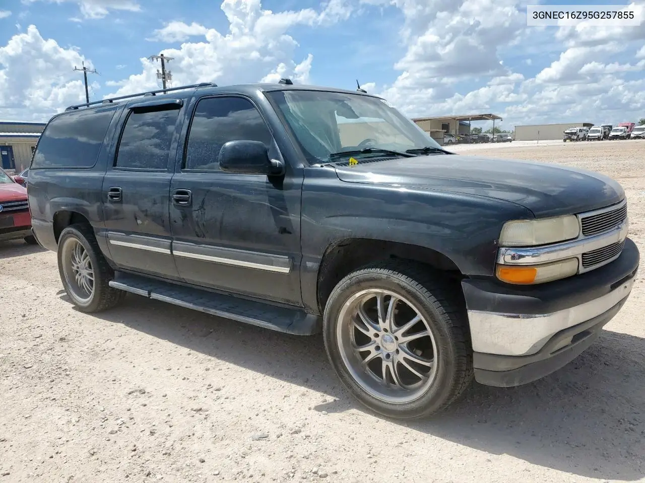 2005 Chevrolet Suburban C1500 VIN: 3GNEC16Z95G257855 Lot: 61812335