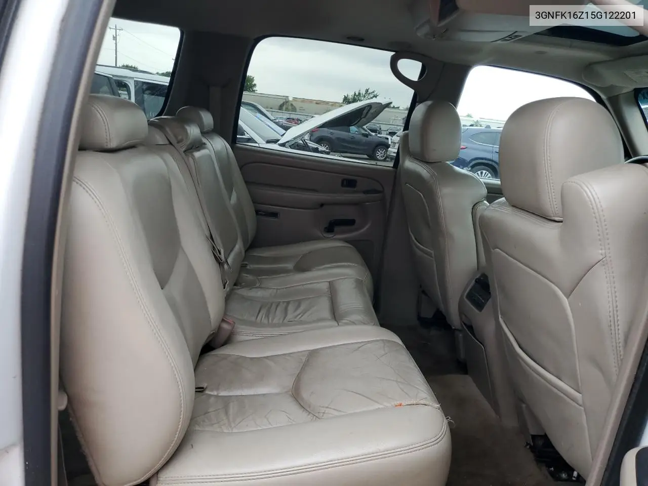 2005 Chevrolet Suburban K1500 VIN: 3GNFK16Z15G122201 Lot: 62284695