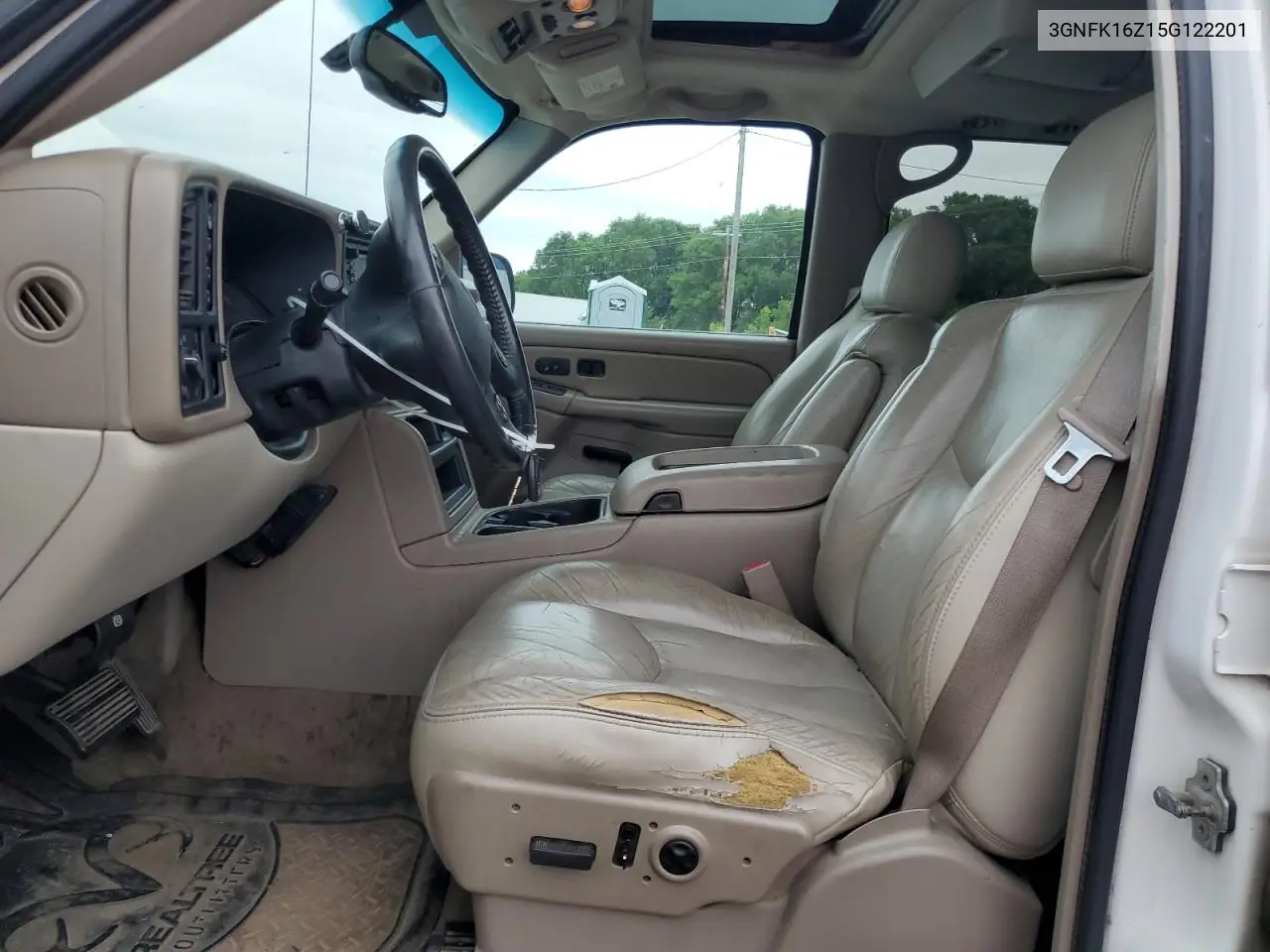 2005 Chevrolet Suburban K1500 VIN: 3GNFK16Z15G122201 Lot: 62284695