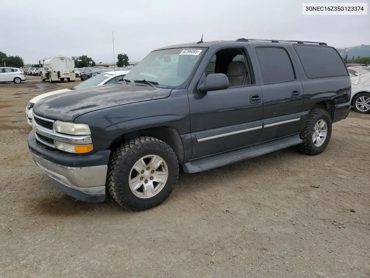 2005 Chevrolet Suburban C1500 VIN: 3GNEC16Z35G123374 Lot: 62396585