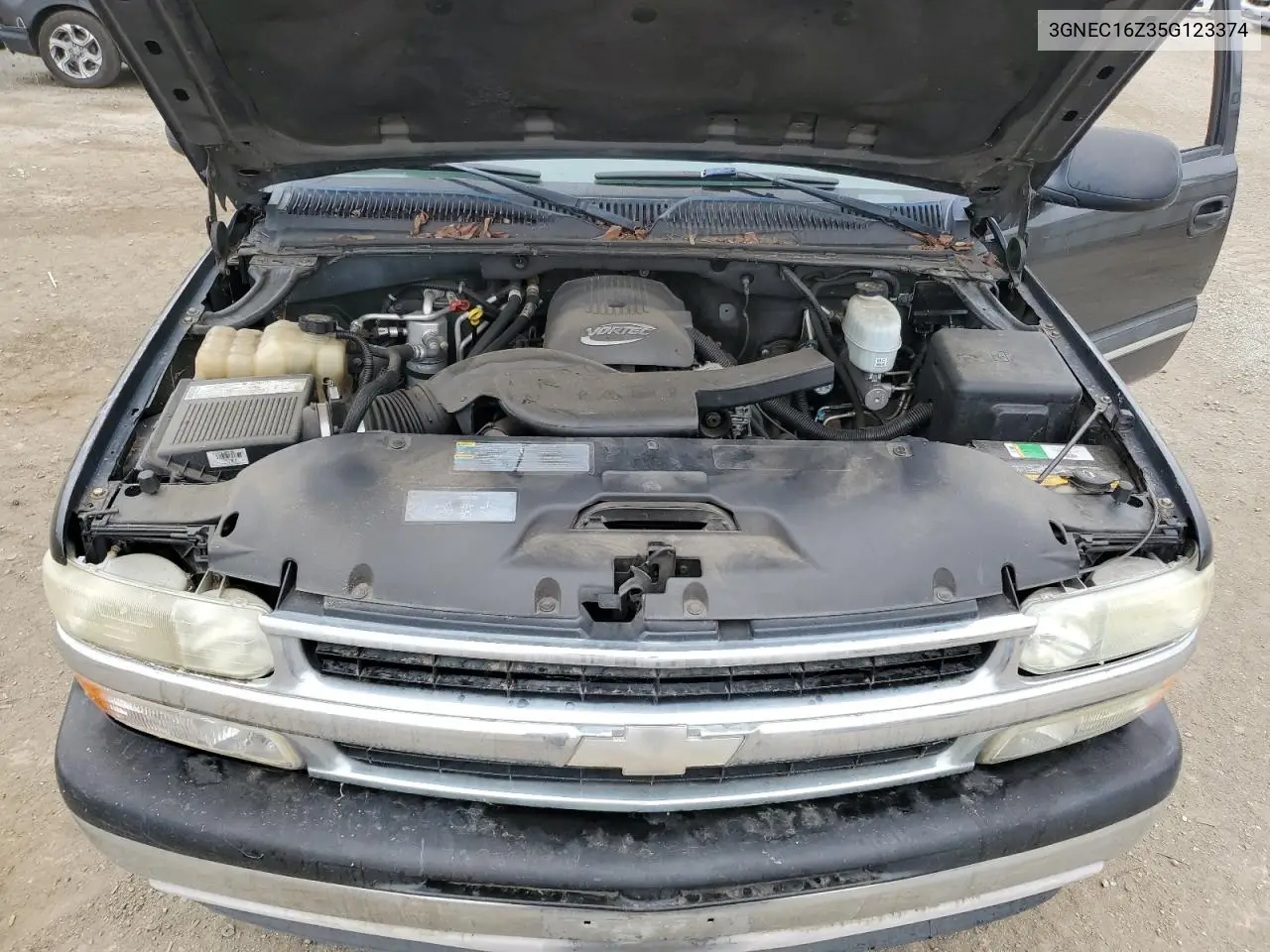 2005 Chevrolet Suburban C1500 VIN: 3GNEC16Z35G123374 Lot: 62396585