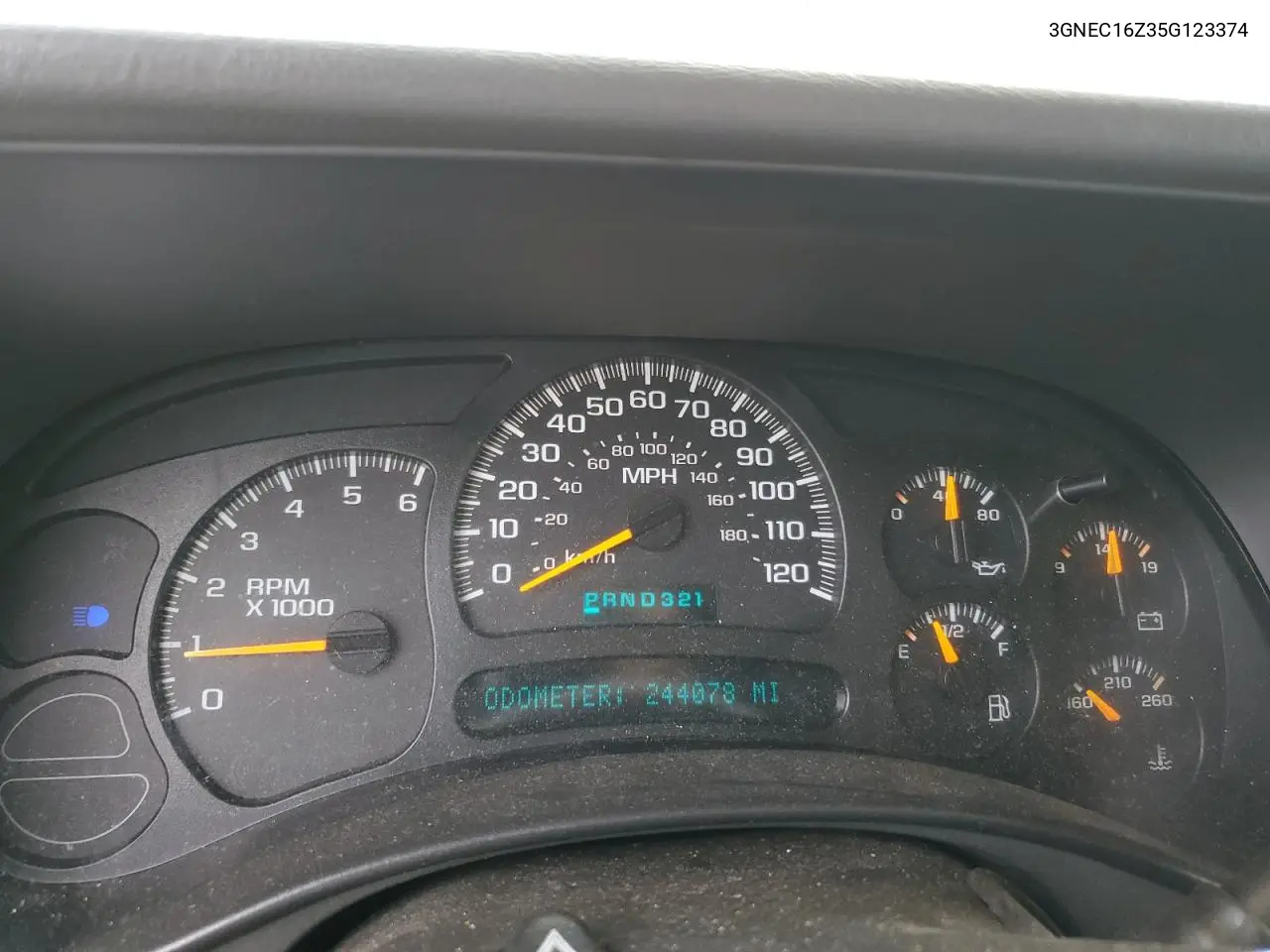 2005 Chevrolet Suburban C1500 VIN: 3GNEC16Z35G123374 Lot: 62396585
