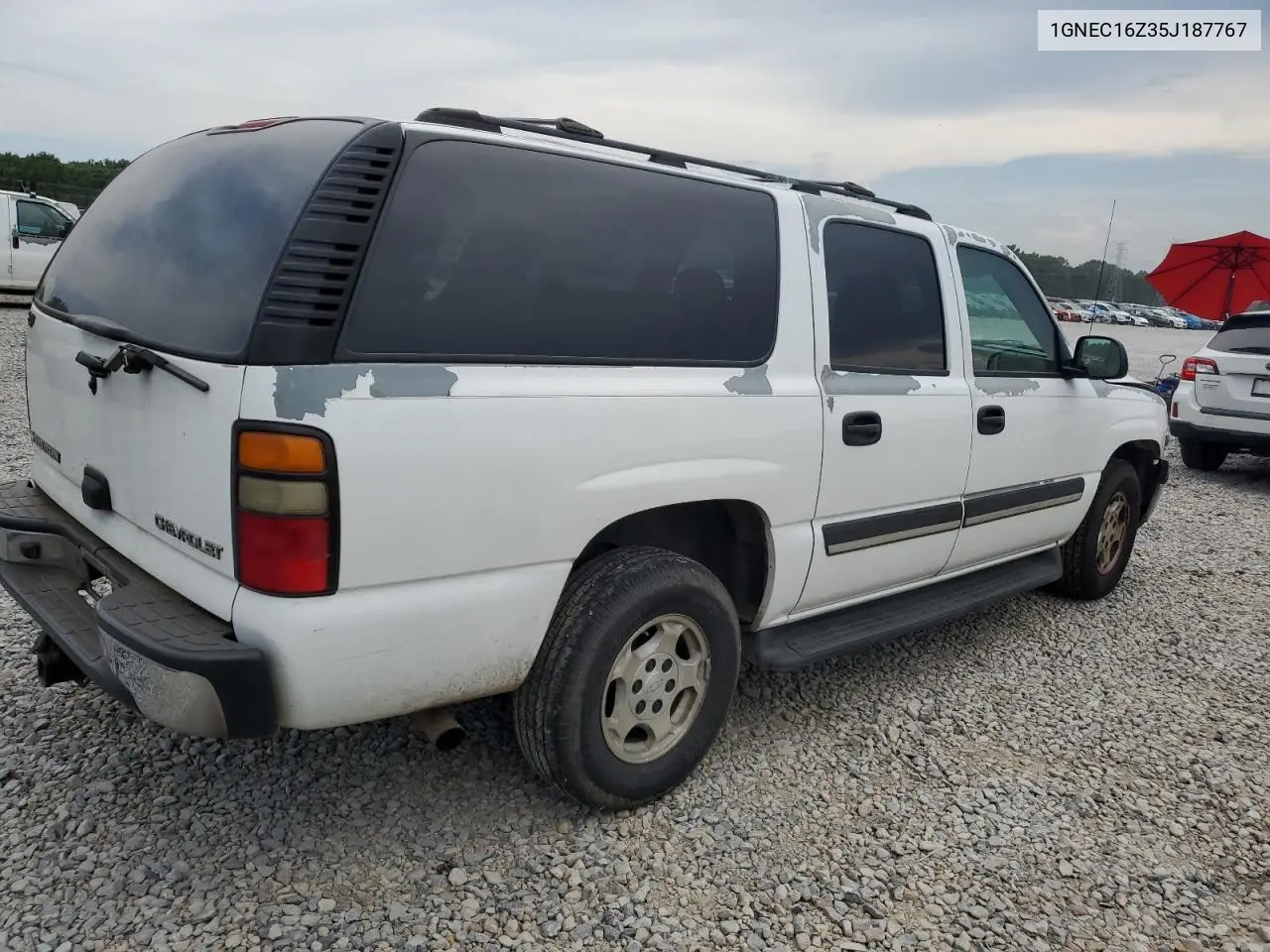2005 Chevrolet Suburban C1500 VIN: 1GNEC16Z35J187767 Lot: 62494475