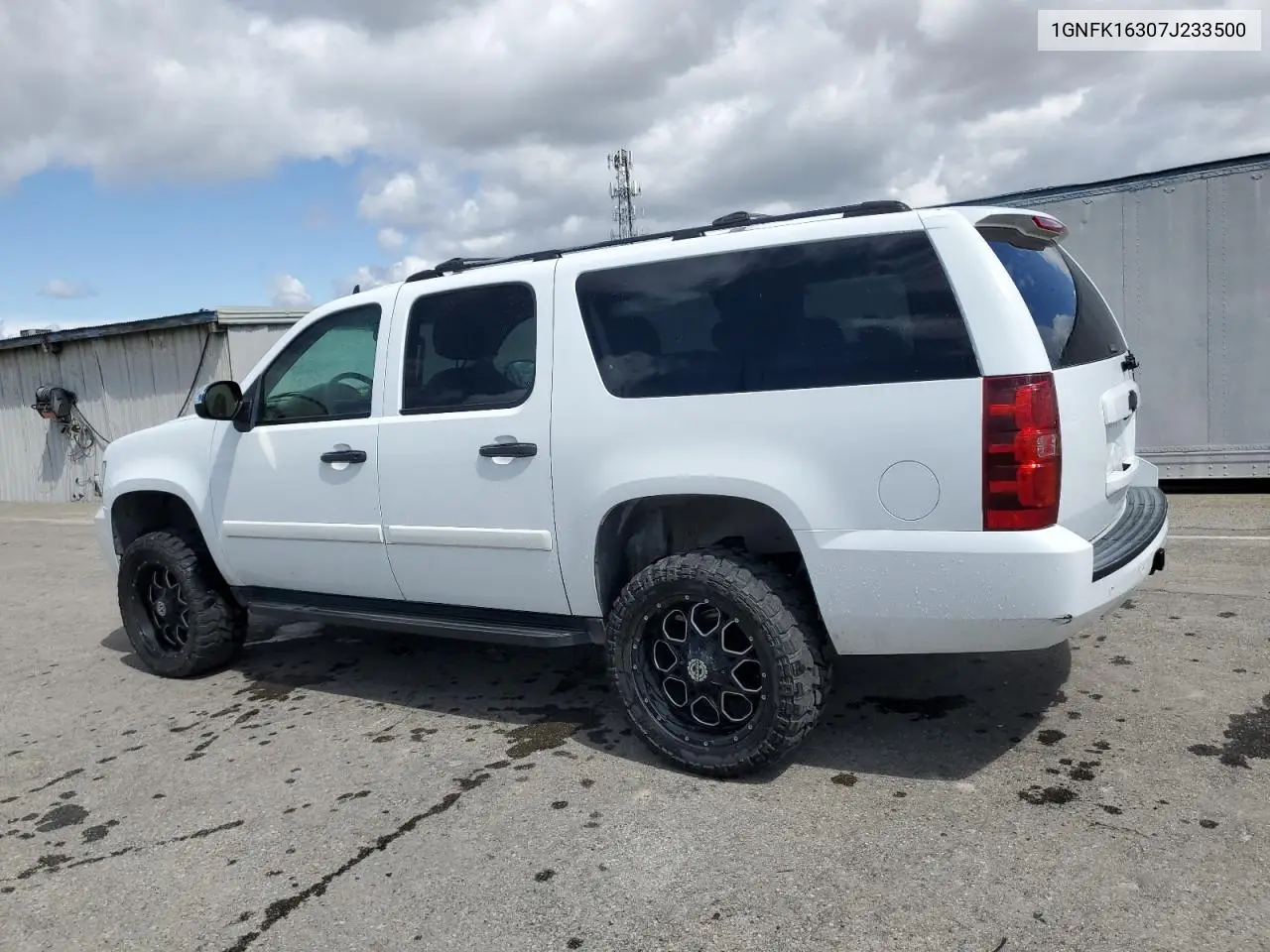 2007 Chevrolet Suburban K1500 VIN: 1GNFK16307J233500 Lot: 51330425
