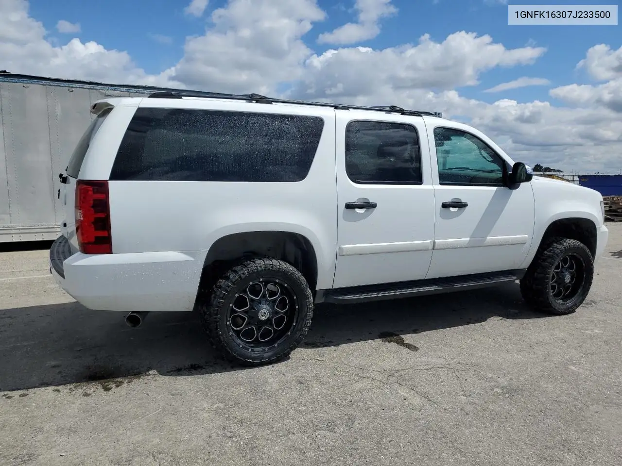 2007 Chevrolet Suburban K1500 VIN: 1GNFK16307J233500 Lot: 51330425