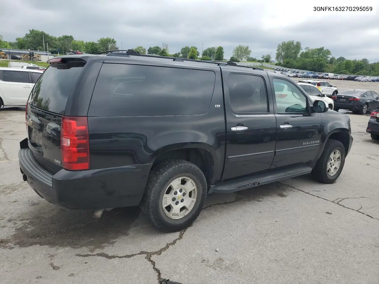 2007 Chevrolet Suburban K1500 VIN: 3GNFK16327G295059 Lot: 56594335