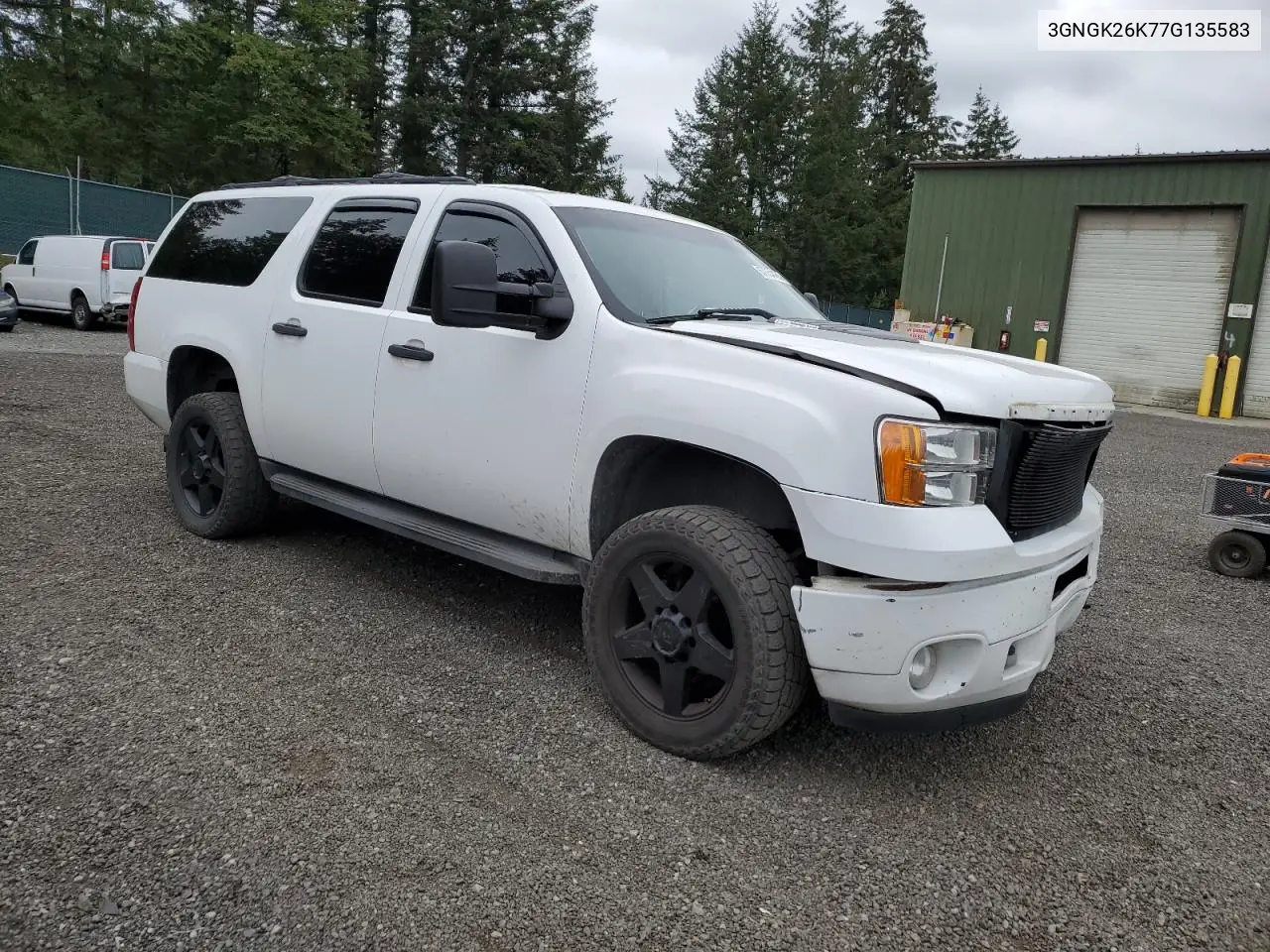 2007 Chevrolet Suburban K2500 VIN: 3GNGK26K77G135583 Lot: 57054455