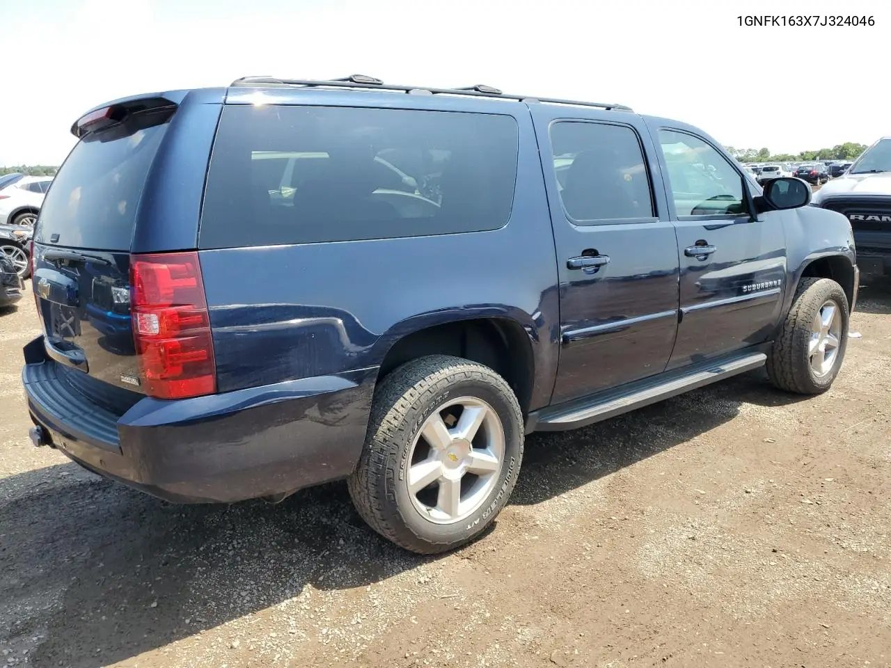 2007 Chevrolet Suburban K1500 VIN: 1GNFK163X7J324046 Lot: 61678075