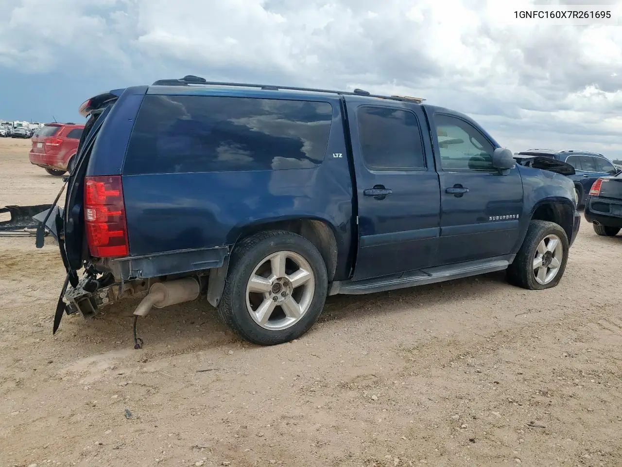 2007 Chevrolet Suburban C1500 VIN: 1GNFC160X7R261695 Lot: 62541455