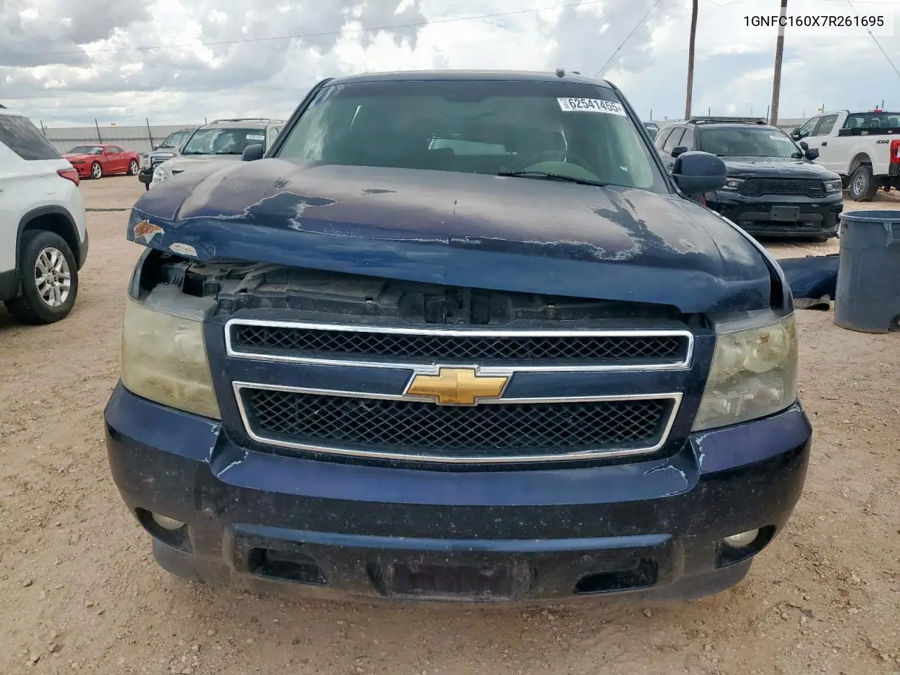 2007 Chevrolet Suburban C1500 VIN: 1GNFC160X7R261695 Lot: 62541455