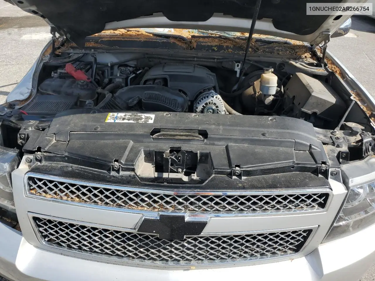 2010 Chevrolet Suburban C1500 Ls VIN: 1GNUCHE02AR266754 Lot: 56241955