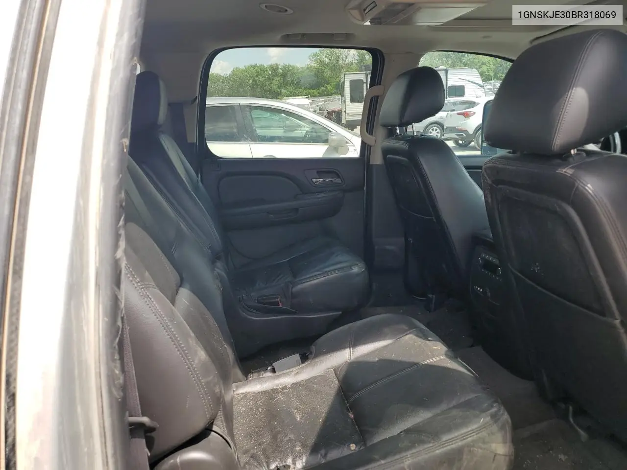 2011 Chevrolet Suburban K1500 Lt VIN: 1GNSKJE30BR318069 Lot: 55224535